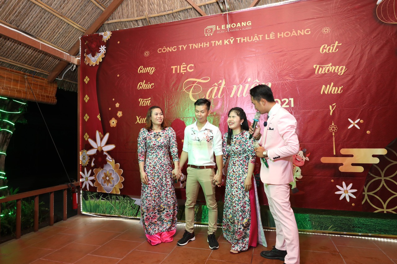 tiec-tat-nien-le-hoang-2020-gameshow