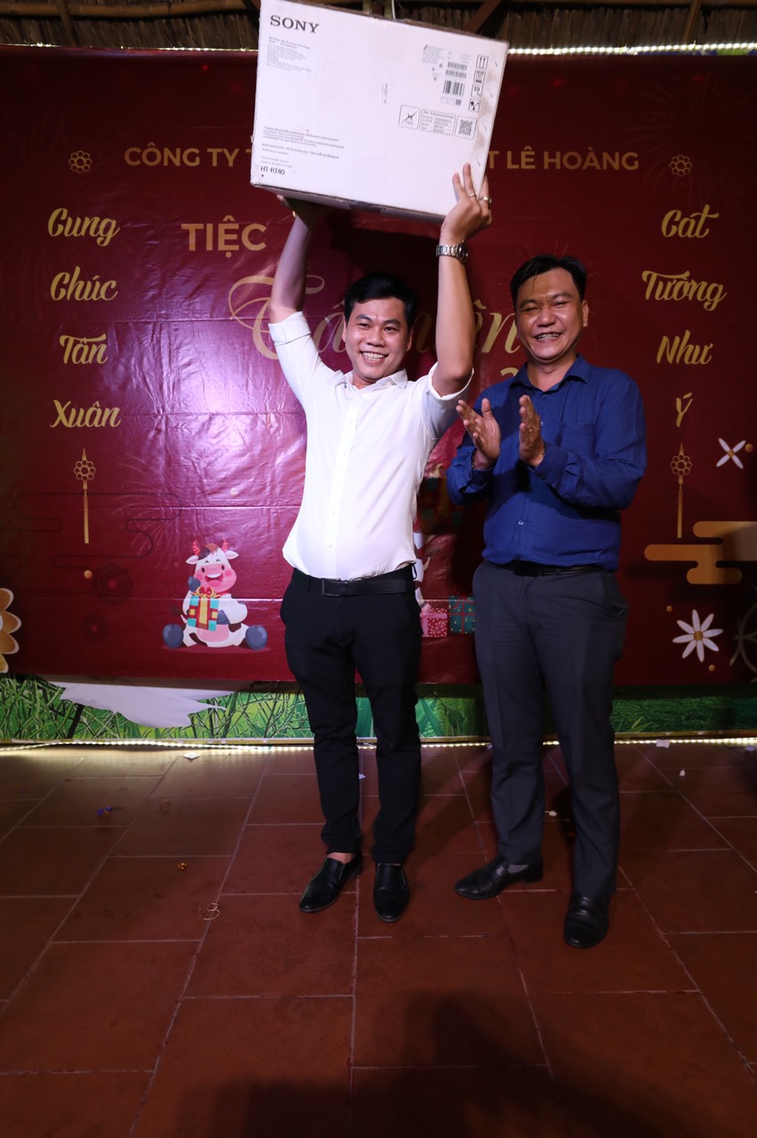 tat-nien-2020-boc-tham-trung-thuong-le-hoang